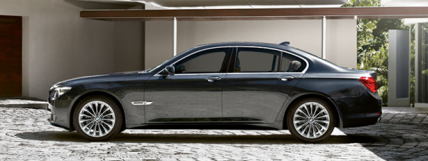 В России официально старотвали продажи премиального седана BMW 7- series